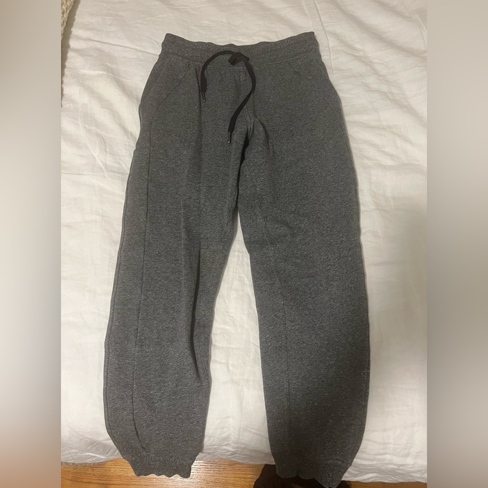 Lululemon scuba jogger size 6